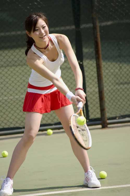 特别专辑身姿百态性感的网球美女图片