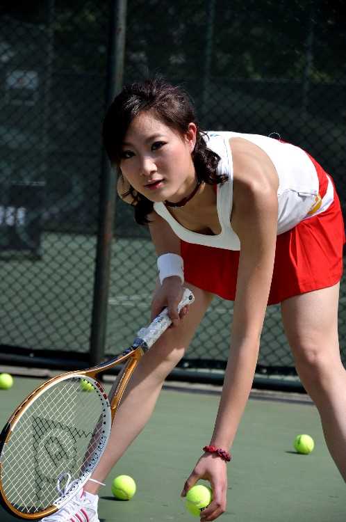 特别专辑身姿百态性感的网球美女图片