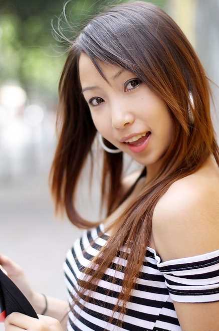 最新楚楚动人的篮球性感美女图集