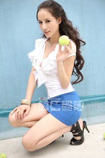 最新演绎性感网球的性感美女壁纸