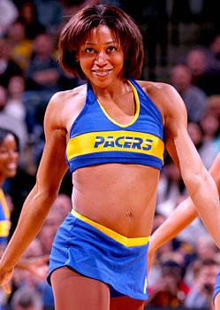 NBA赛场性感回现,啦啦队员秀色大比拼