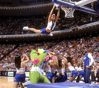 NBA赛场性感回现,啦啦队员秀色大比拼