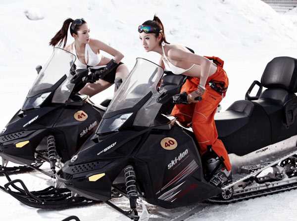 最全性感模特玩滑雪冰壶,穿比基尼拍冰雪大片相册