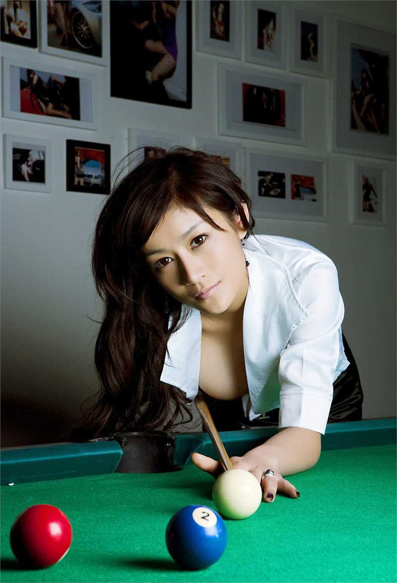 最全性感台球宝贝,魅惑姿态秀傲人身材相册