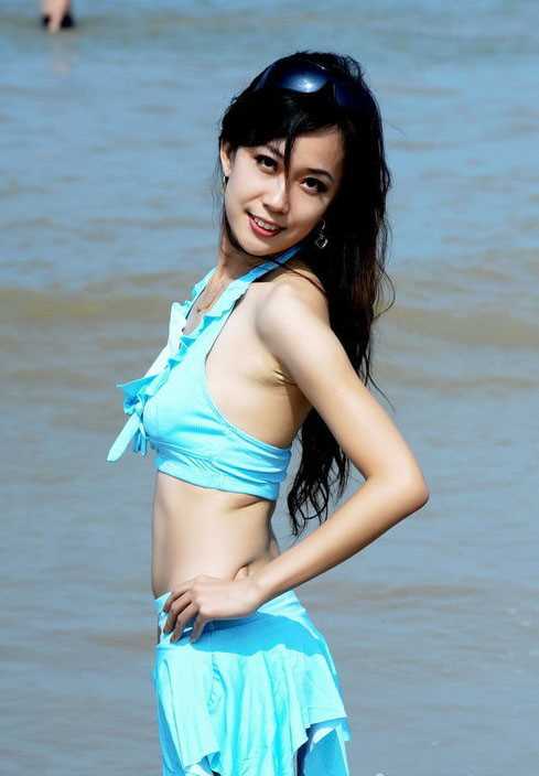 最新沙排锦标赛：沙排宝贝热舞挥洒青春,互拥玩暧昧壁纸