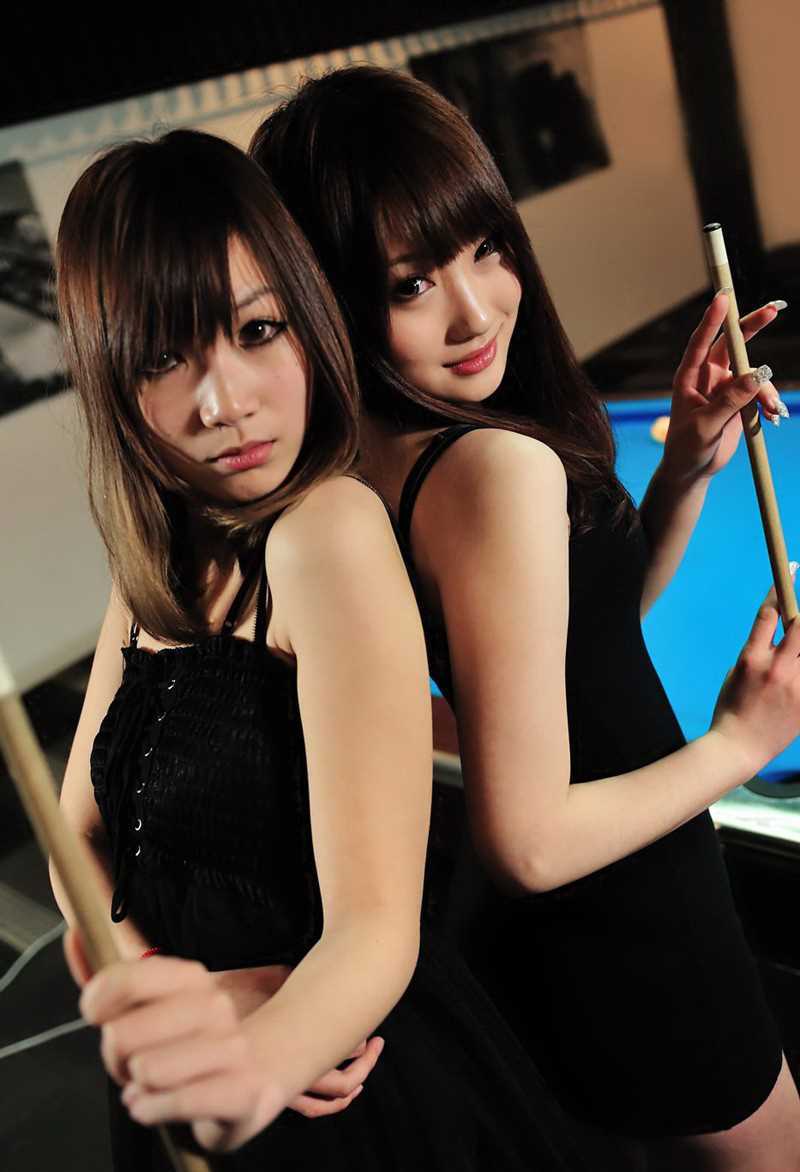 高清台球室的妩媚MM莎莎图集