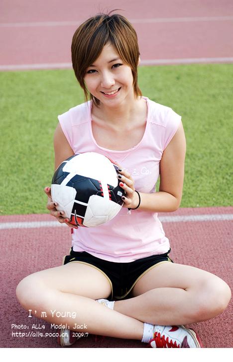 特别专辑[I,am,Young]正值年少时图片