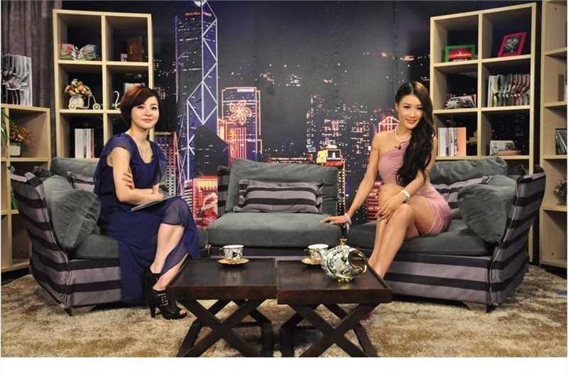 精选当众脱衣为身体自由,孙敬媛首度回应镂空装图册