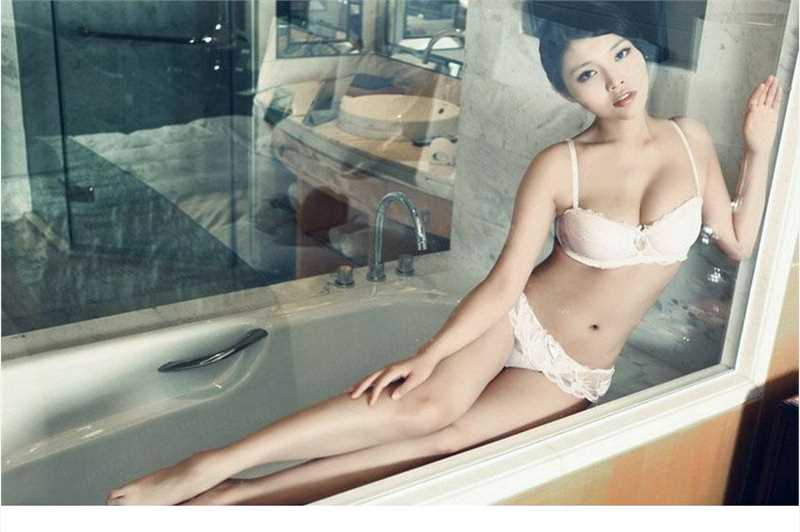 精选美女宝贝徐冬冬为刘翔拍湿身诱惑图册