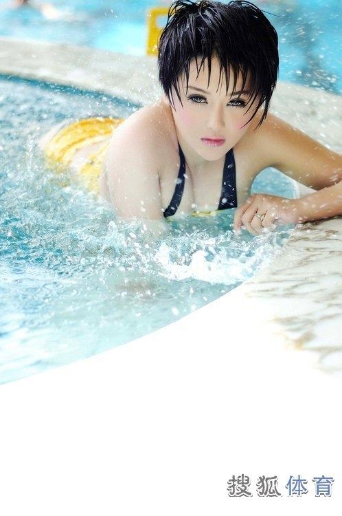 精选杨欣泳衣,性感身材为孙杨助威图册