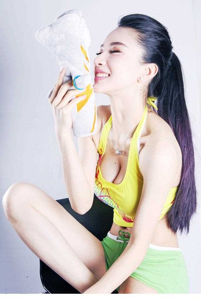 潘霜霜性感热辣助威伦敦奥运