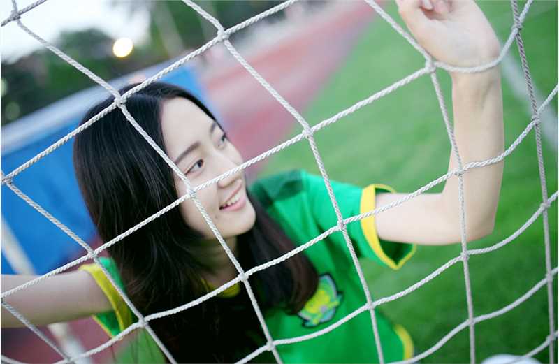 精选校园清新MM钟情绿荫赛场图册