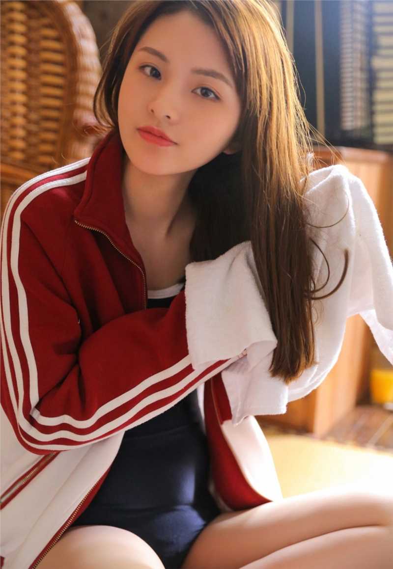 特别专辑设计师的模特处女秀图片