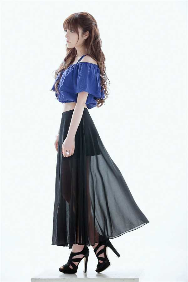 最新性感模特大长腿迷人图集