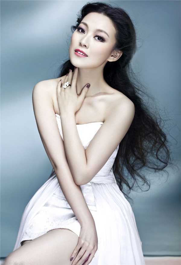 最全性感嫩模傲人胸器令人垂涎欲滴相册