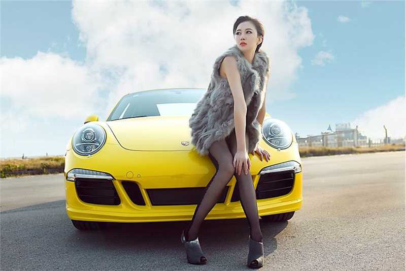 特别专辑黄色兰博基尼与尤物图片