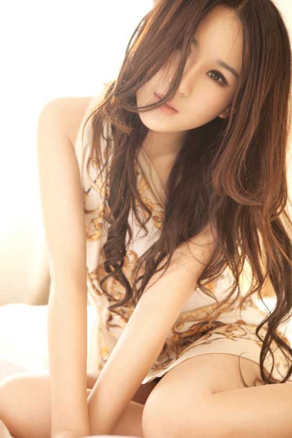 最新90后嫩模张雨涵生活壁纸