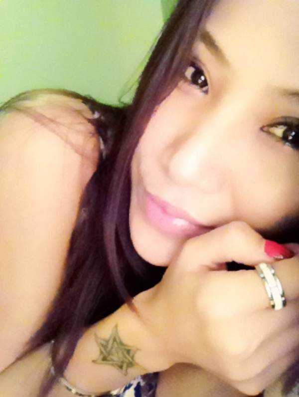 最新干净嫩模秀照壁纸