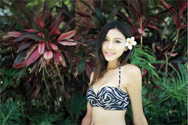 性感模特比基尼大长腿