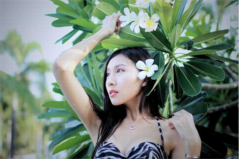 性感模特比基尼大长腿