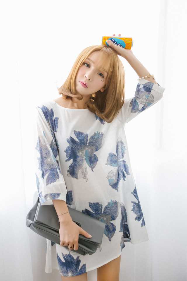 最全花纹时尚衣着lola模特相册