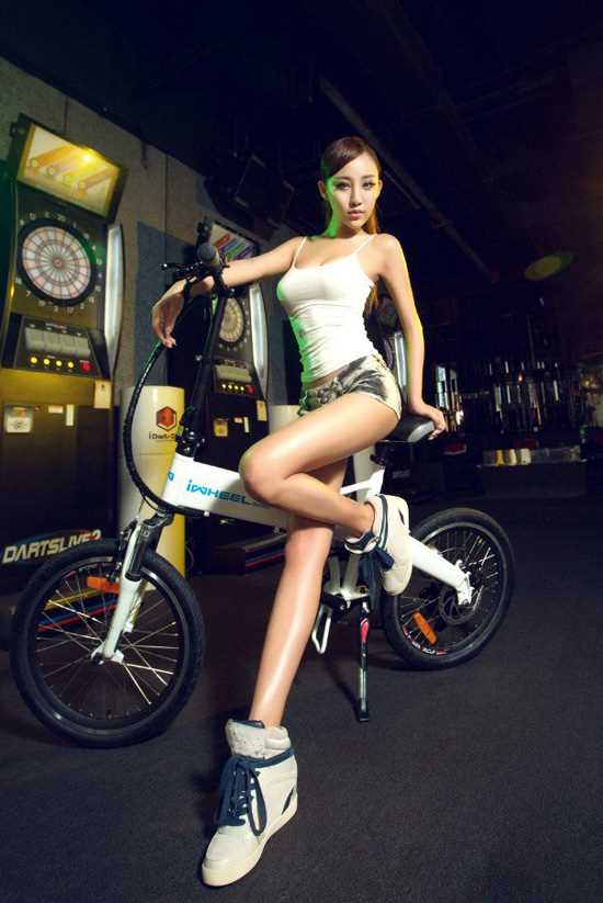 高清性感模特丰满图册