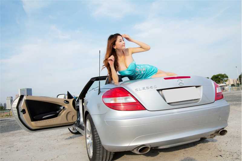 高清甜美气质女郎深情缠绵图集