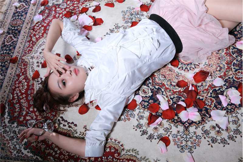 高清性感嫩模祁迹清纯私房照图集