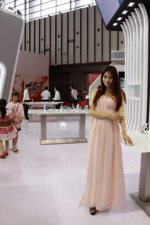 高清美艳模特长裙飘逸图集