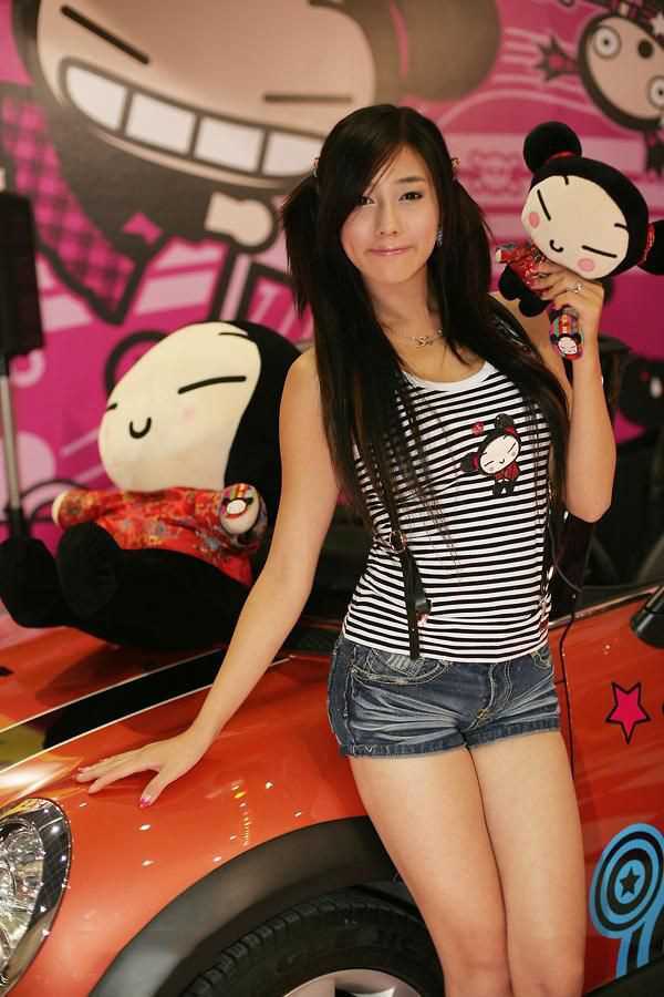 最新香车美少女梦甜甜高清壁纸