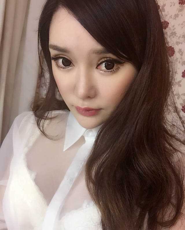 特别专辑人气嫩模韩子萱性感图片