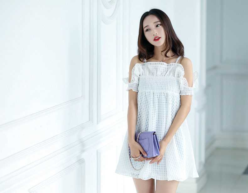 特别专辑张念恩白裙妩媚动人图片