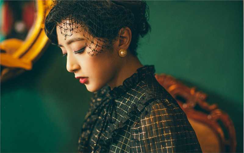 特别专辑依力复古风格妖娆妩媚图片