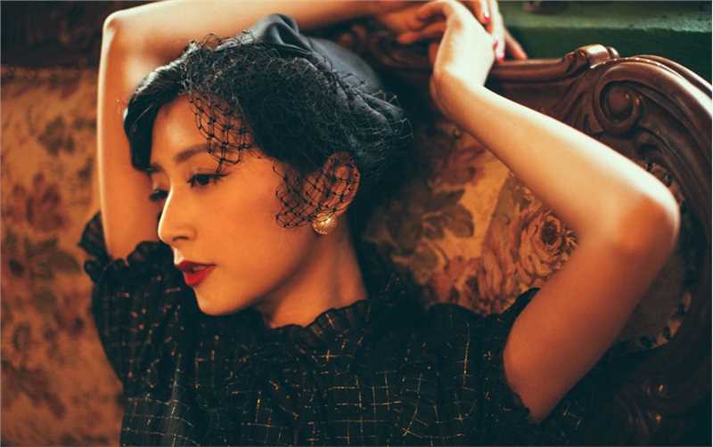 特别专辑依力复古风格妖娆妩媚图片