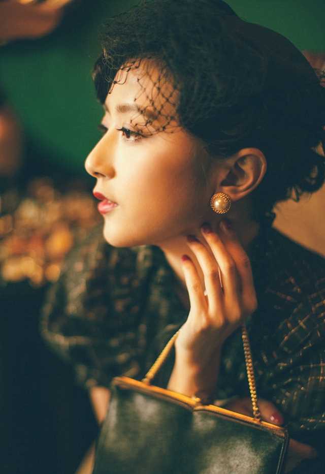 特别专辑依力复古风格妖娆妩媚图片