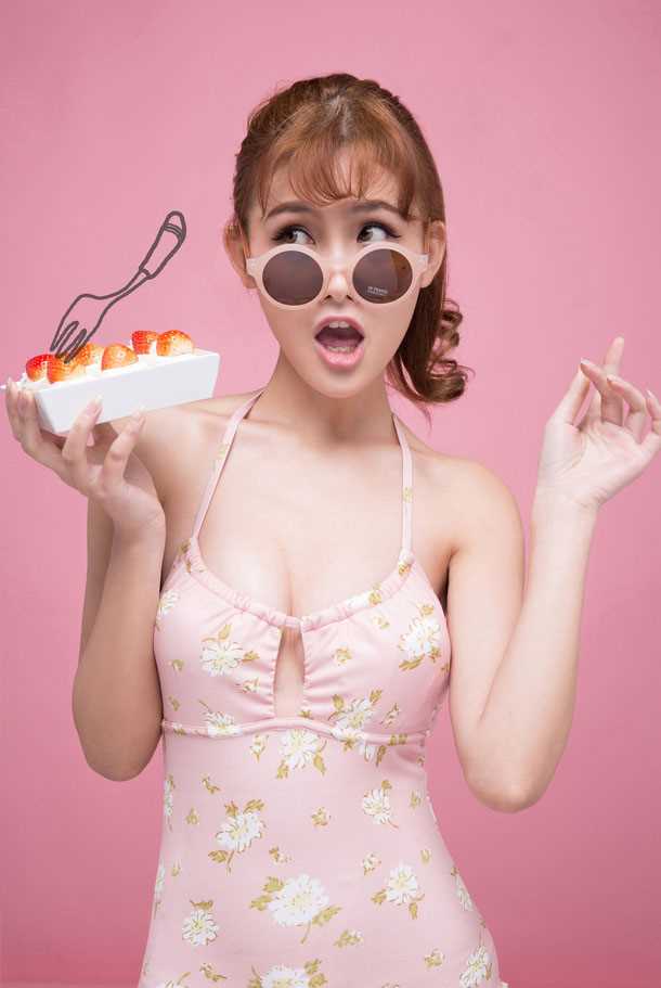 优质新生代嫩模郑伊俏皮可人相册