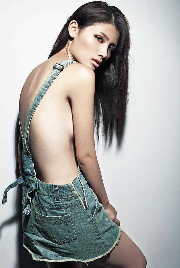 最全郑伊性感上演真空的诱惑相册