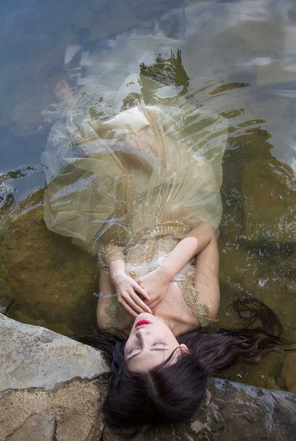 最全郑伊水中湿身仙气逼人壁纸