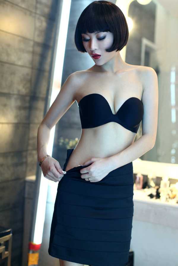 最全美女肖雨轩黑色内衣性感撩人壁纸