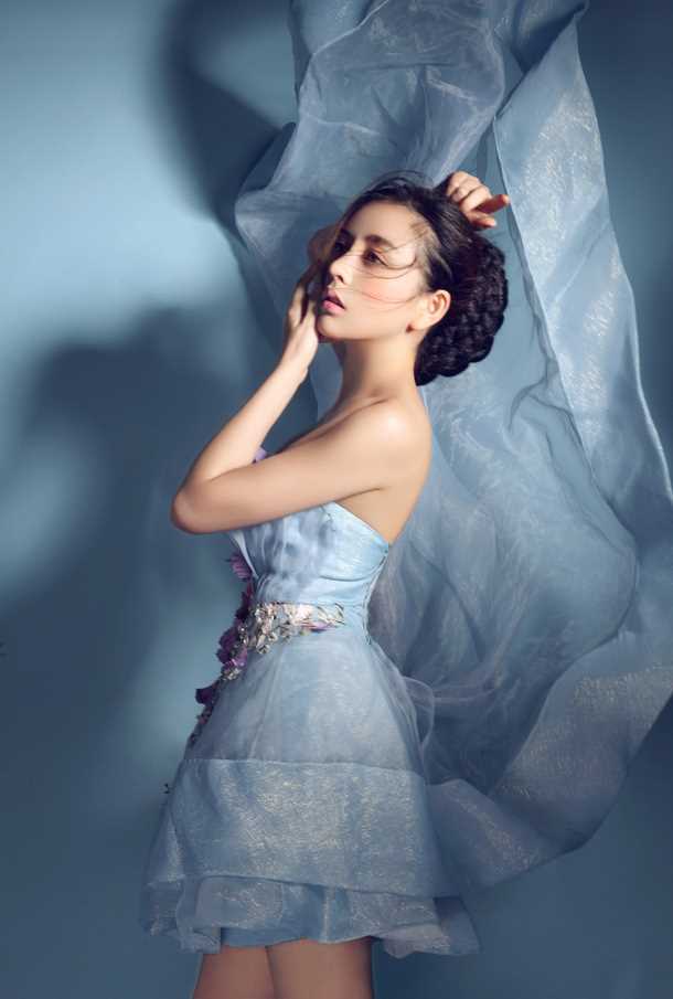 最全模特高兮妍蓝裙妩媚动人相册