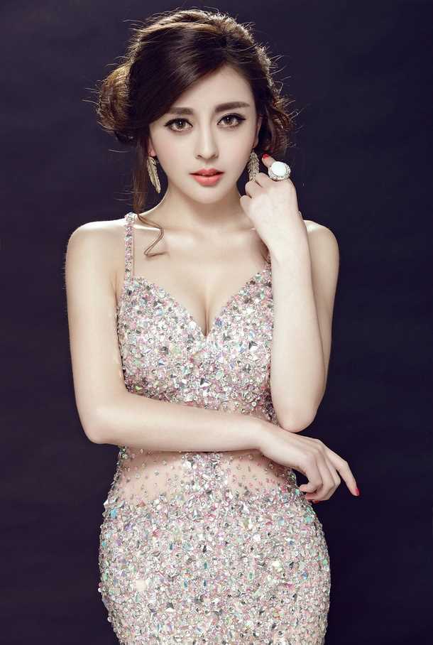 最全高兮妍性感露胸高清相册