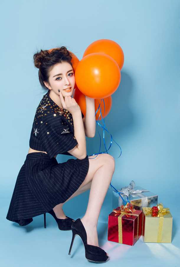 特别专辑美女高兮妍俏皮可人图片