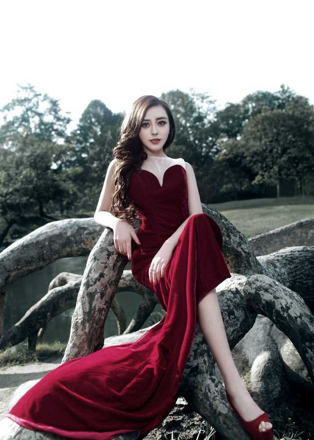 最全大胸美女高兮妍红裙性感诱人相册