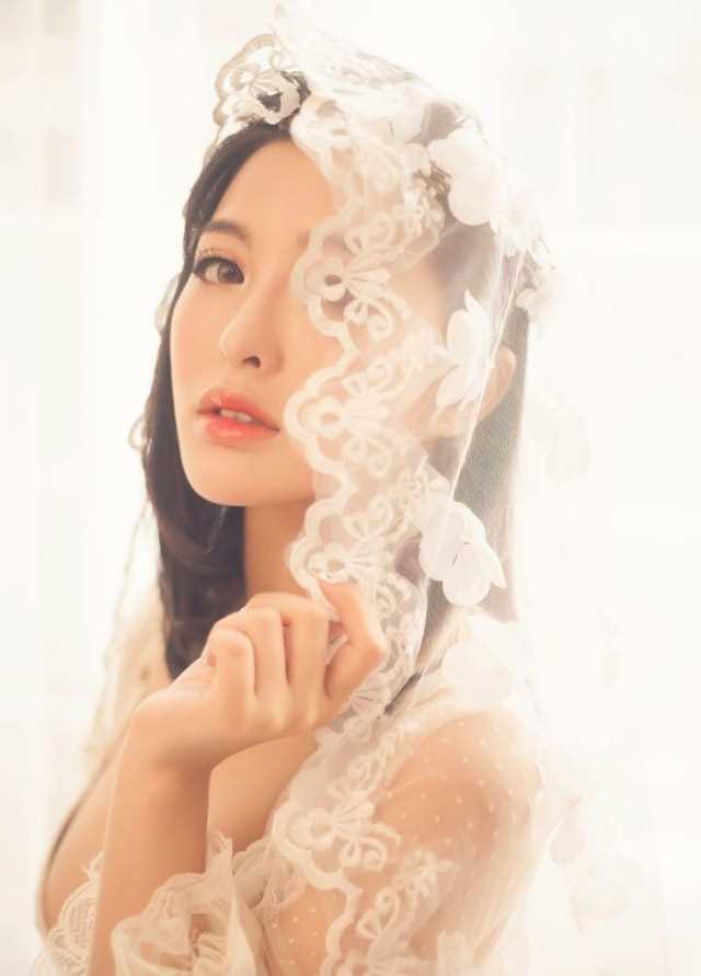 嫩模龚叶轩梦幻薄纱性感撩人