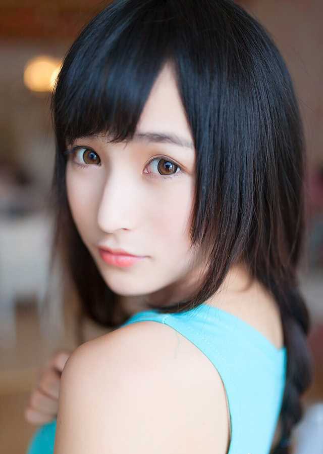 最新美女张楚私房清纯可人图集