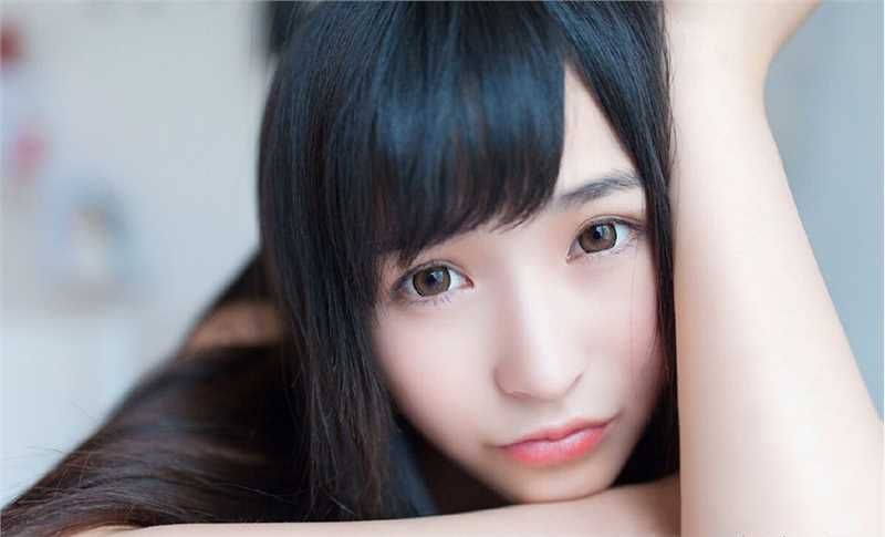 最新美女张楚私房清纯可人图集