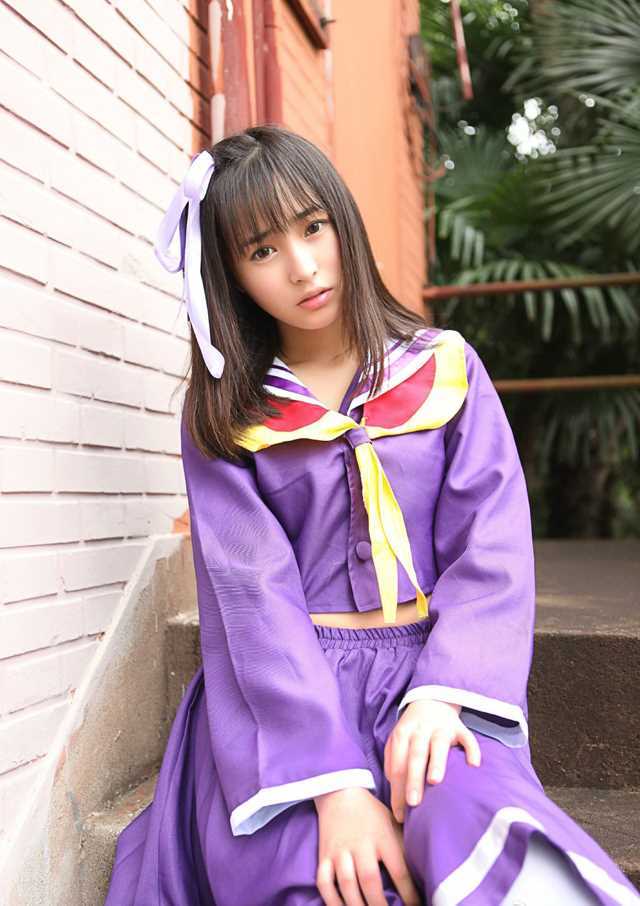 最新清纯美女张楚萌萌哒惹人爱图集