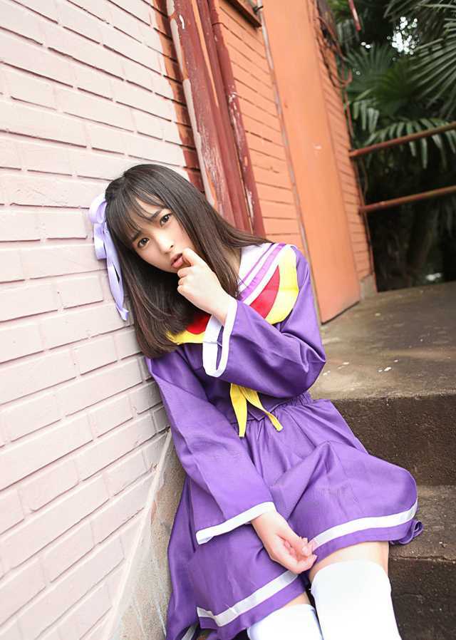 最新清纯美女张楚萌萌哒惹人爱图集