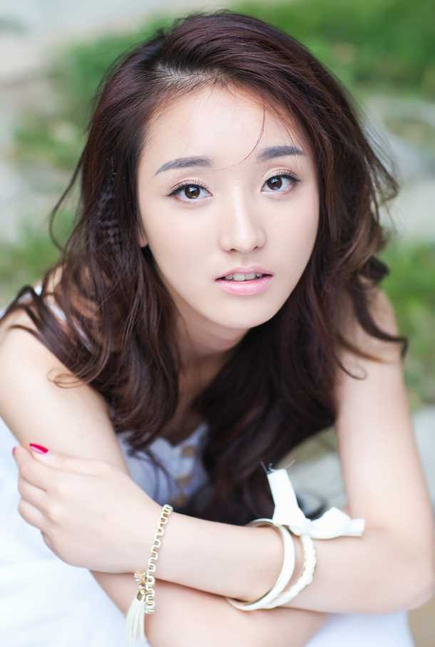 最新褚萌琦小清新唯美壁纸