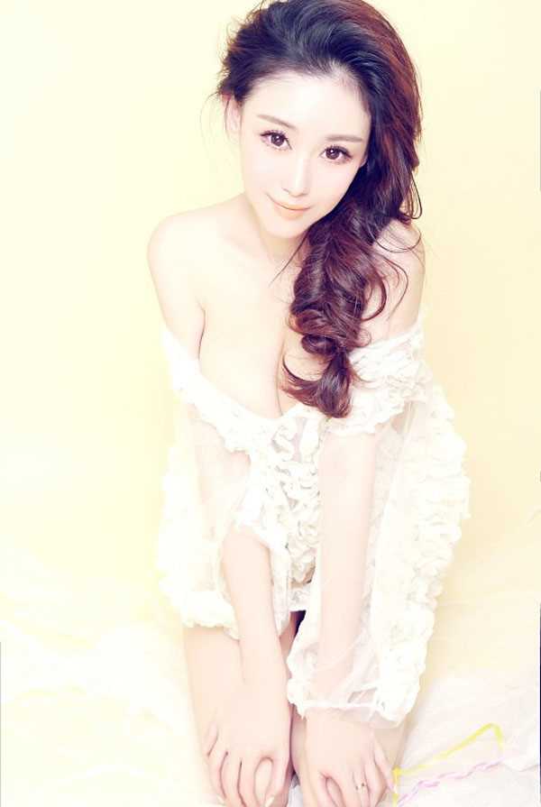 高清温珶性感私密,露胸露腿超诱人图册